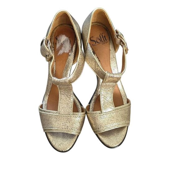 Sofft Women's Size 6.5 Gold Leather T-Strap Buckle High Heels - Picture 4 of 5
